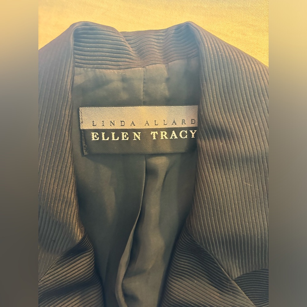 Linda Allard Ellen Tracy Blazer View 4